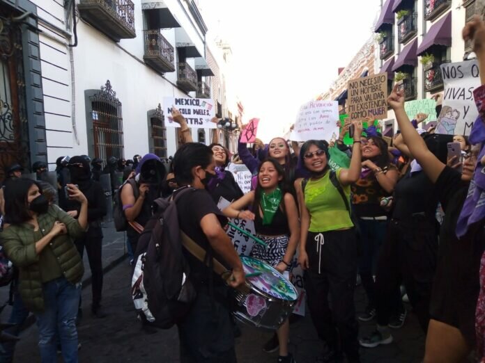 b52447db-8080-45a2-abc7-5b55c0adf051